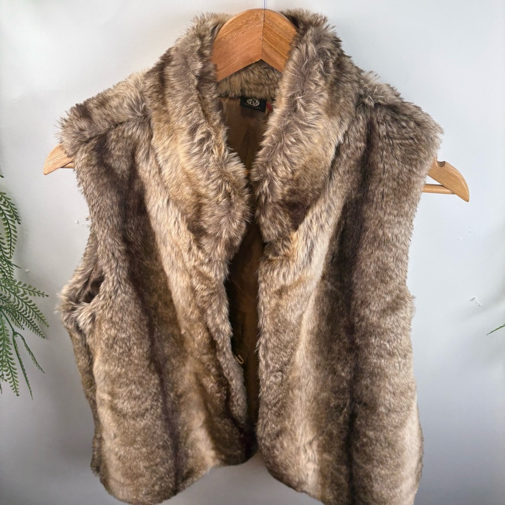 Woodland vest. Absolutely Gorgeous. Size medium